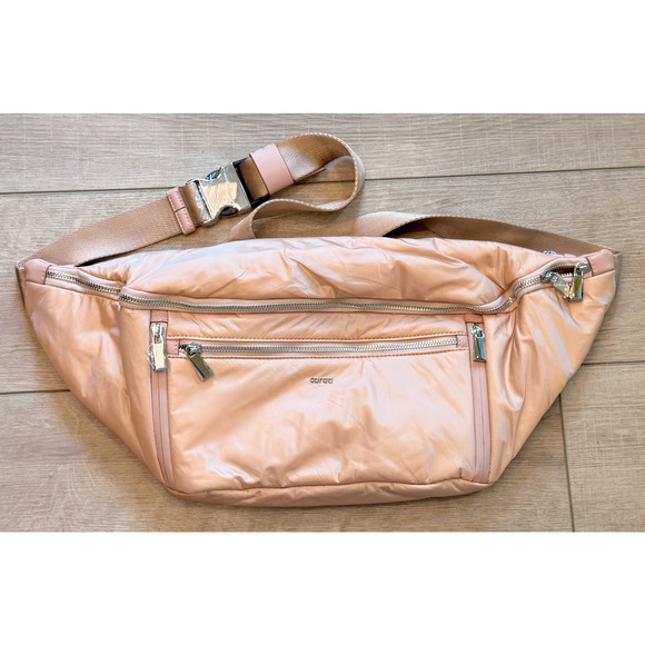 NEW CARAA FREE PEOPLE BLUSH LARGE CROSSBODY SLING BAG - Picture 4 of 7